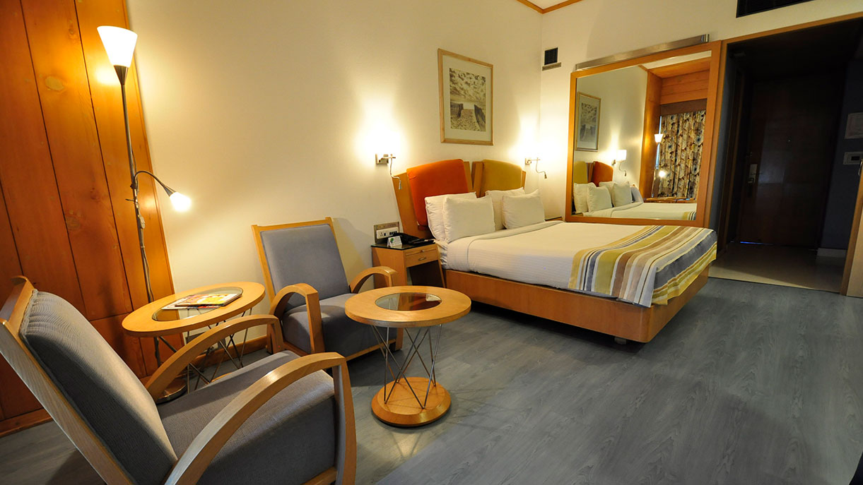 Esquar Hotel