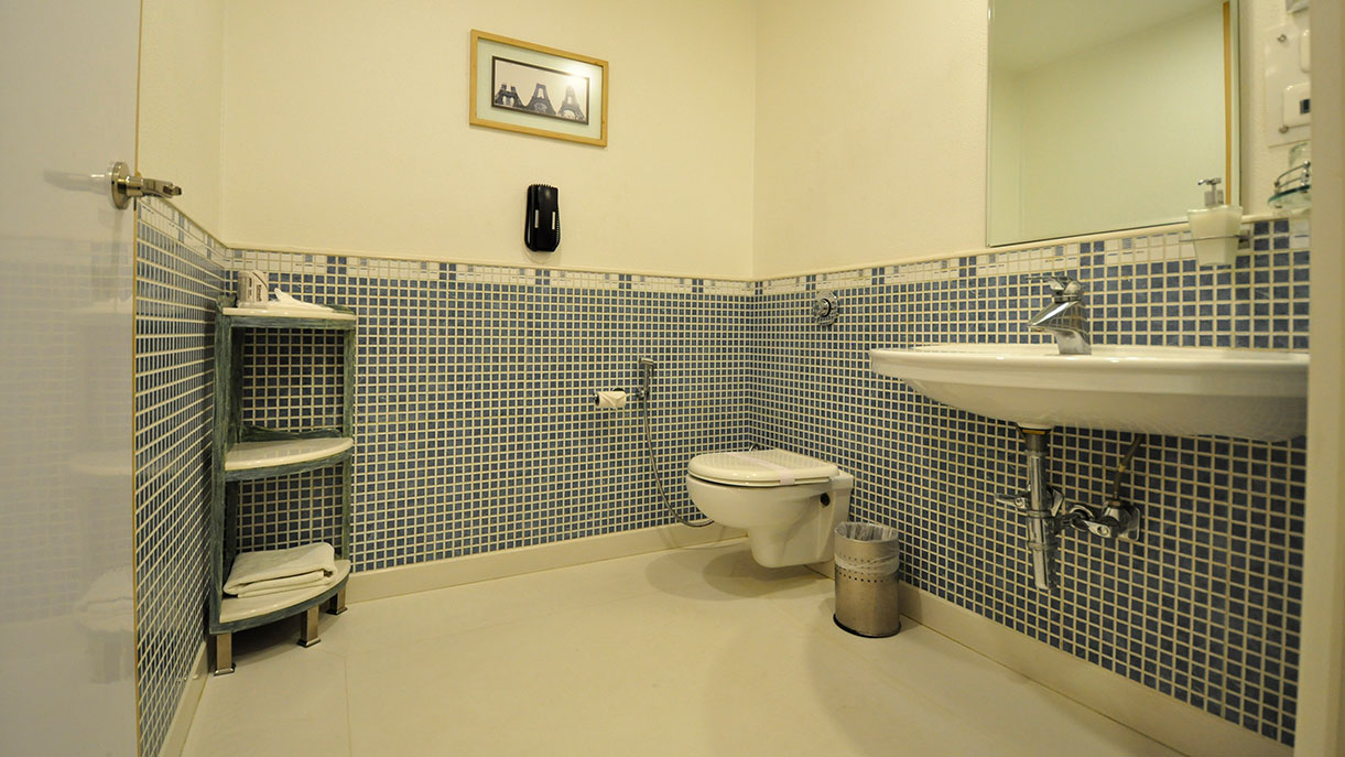 Esquar Hotel