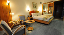 Esquare Hotel