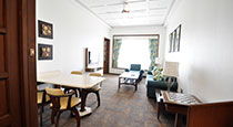 Esquare Hotel