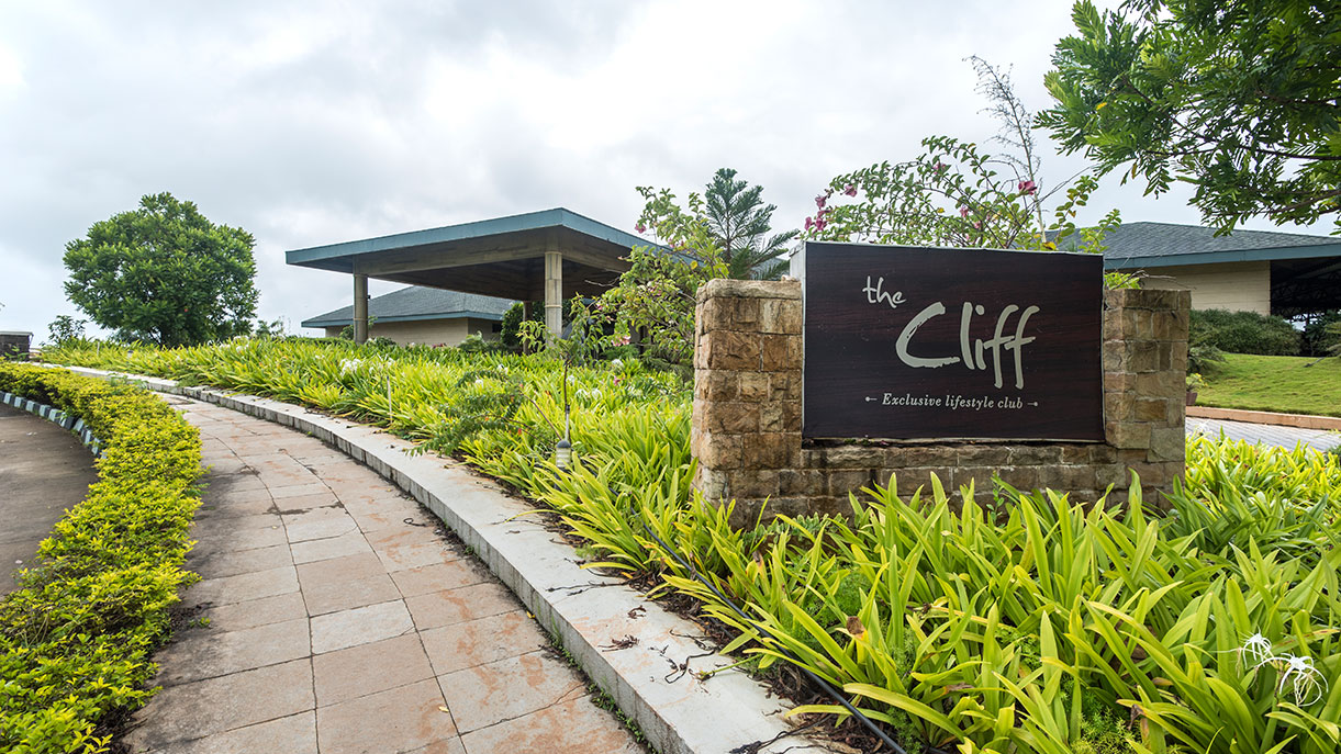 The Cliff club